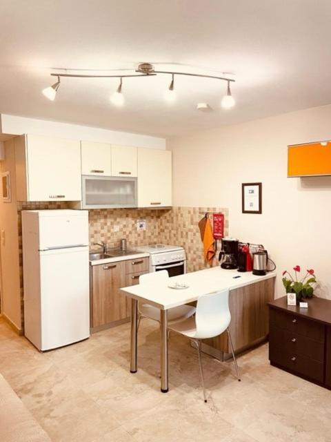 Apartments Anna Deluxe カヴァラ エクステリア 写真