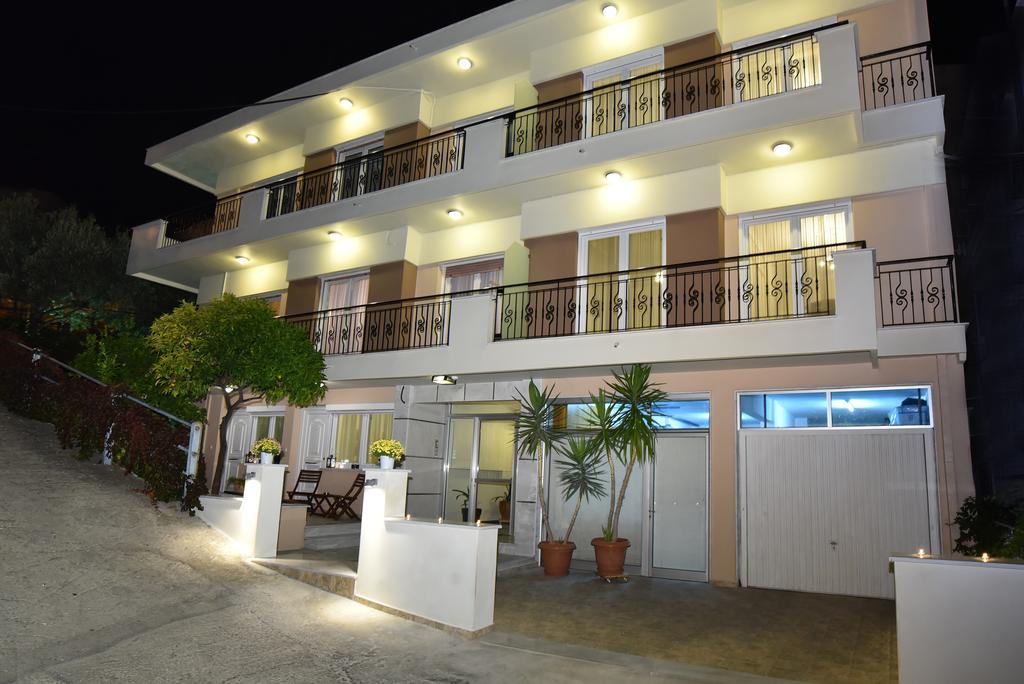 Apartments Anna Deluxe カヴァラ エクステリア 写真